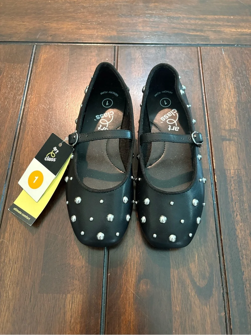 Girl’s Black Mary Jane flats with silver studs, size 1